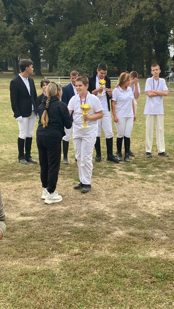 IMG 8cbb4a1751ac07007859e11916f602b9 V